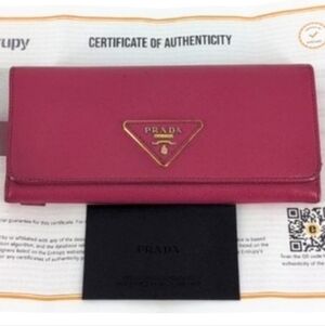 Prada Saffiano Pink Wallet In Great Condition !